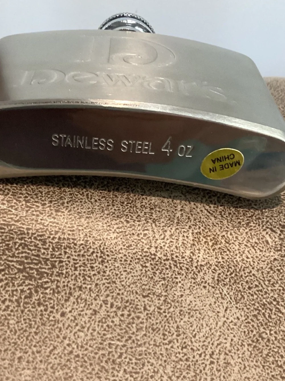 Dewar’s scotch whiskey stainless steel 4 oz flask new in box